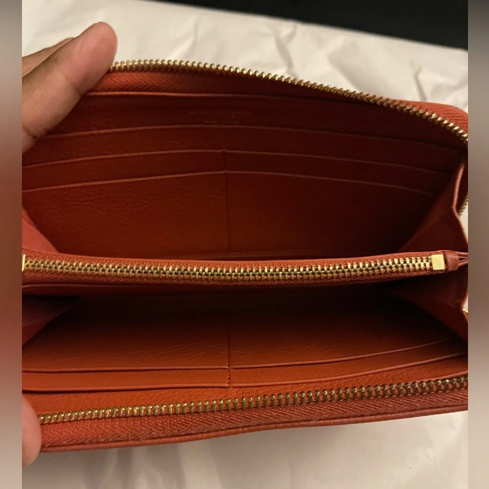 Ferragamo 22C843 Women's Long Wallet Gancho City Red Salvatore Ferragamo, red